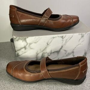 Clarks Soft Cusion size 8.5 brown leather‎ Maryjane’s with soft edging Box FC1